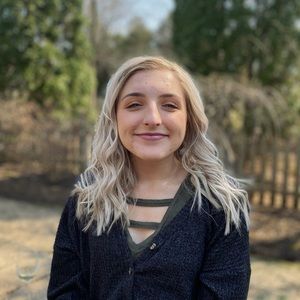 Meet your Posher, Emily